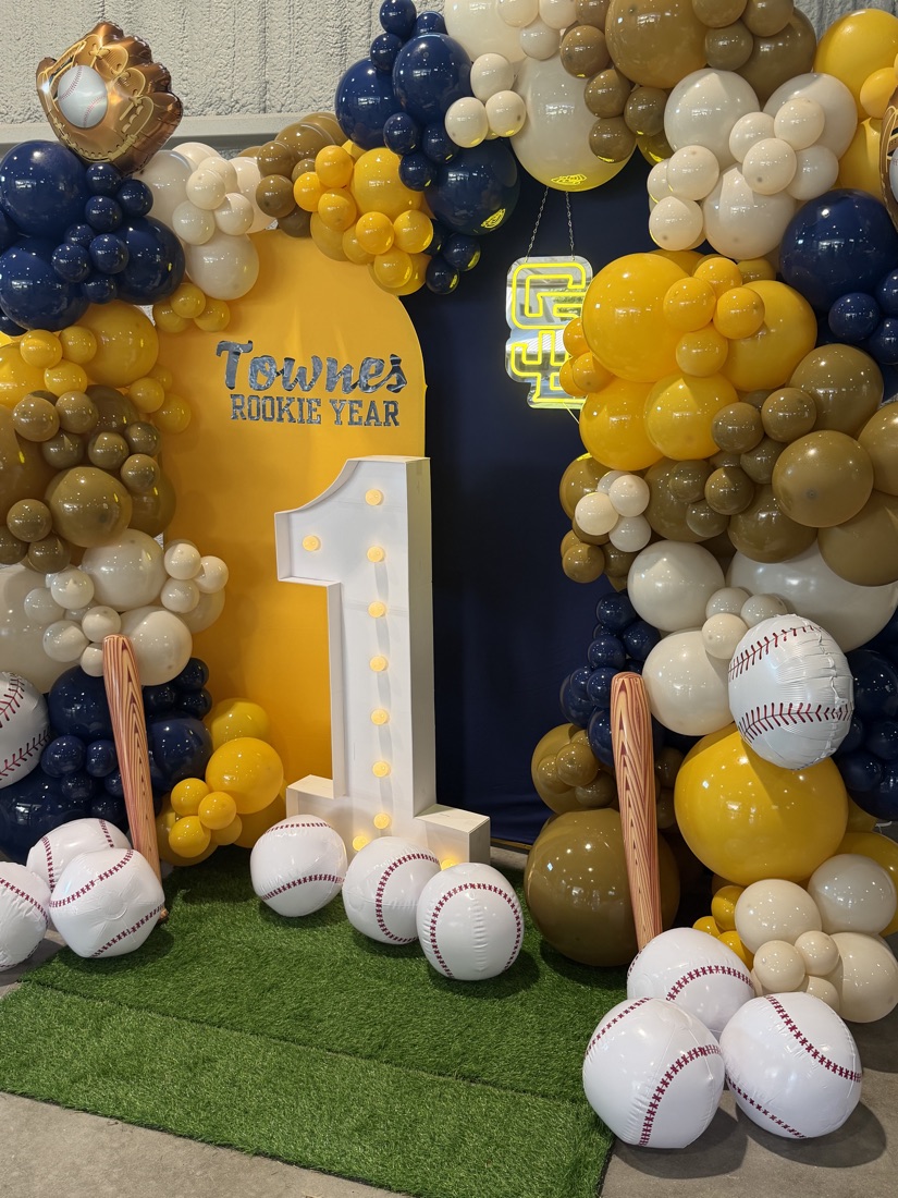 Custom organic balloon arch installation