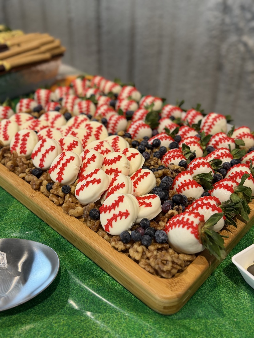 Baseball-decorated dessert platter
